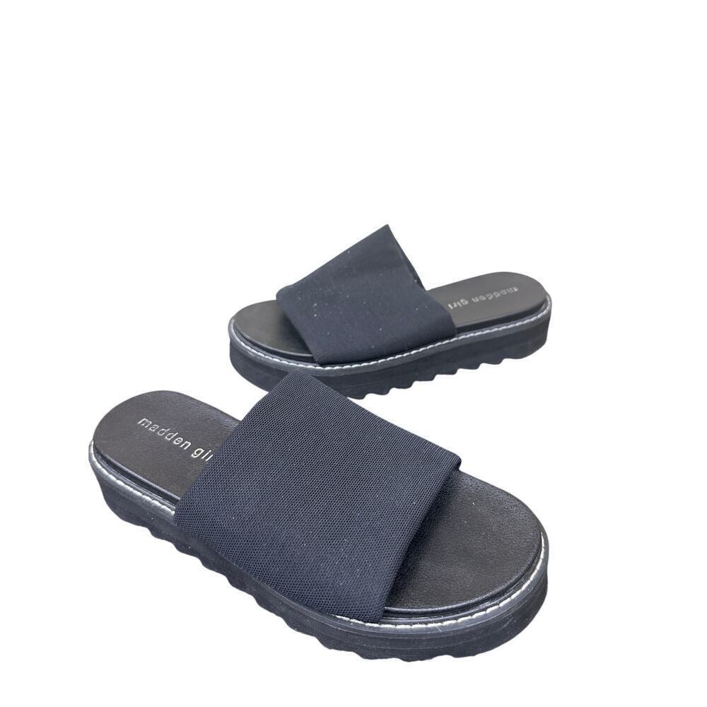 Madden Girl Size 6 Mesh 90s y2k Slip on Slide vacation Everyday Black Sandals